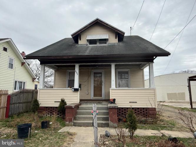 Photo of 695 N Pearl Street