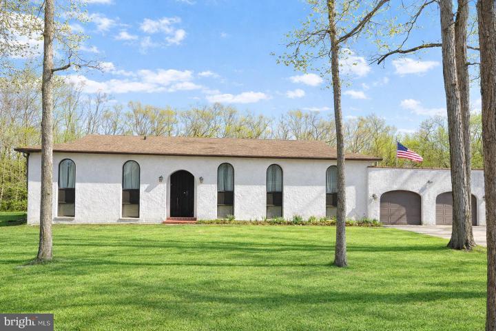 Photo of 1590 E Elmer Road