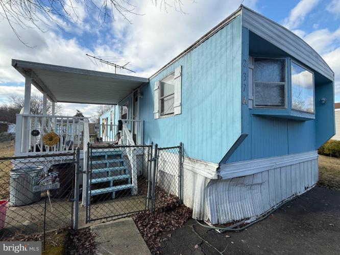 Photo of 1976 N East Avenue 237a