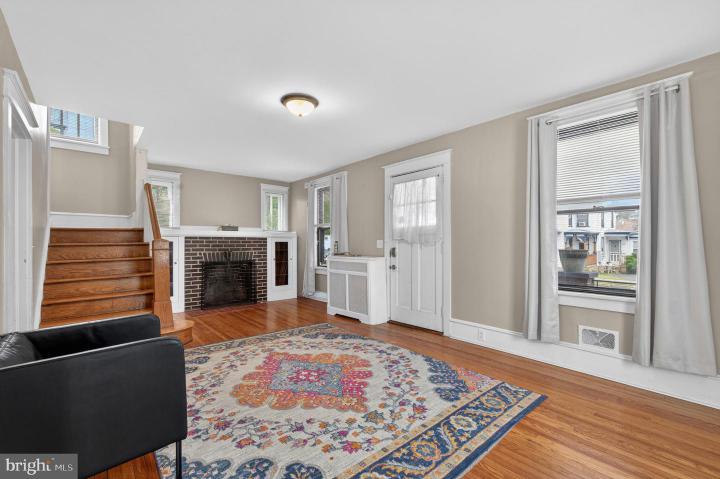 Photo of 210 E Mulberry Street