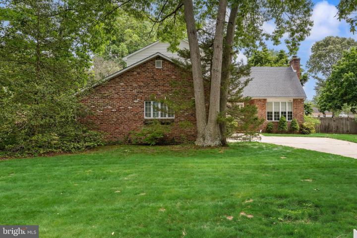 Photo of 2413 Clover Lane