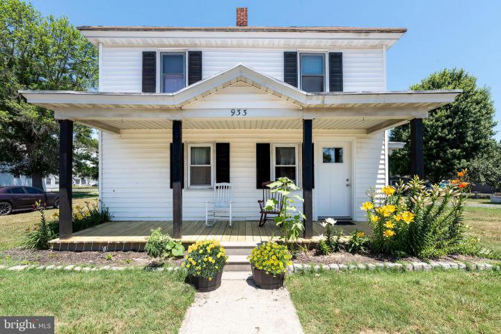 Photo of 933 Main