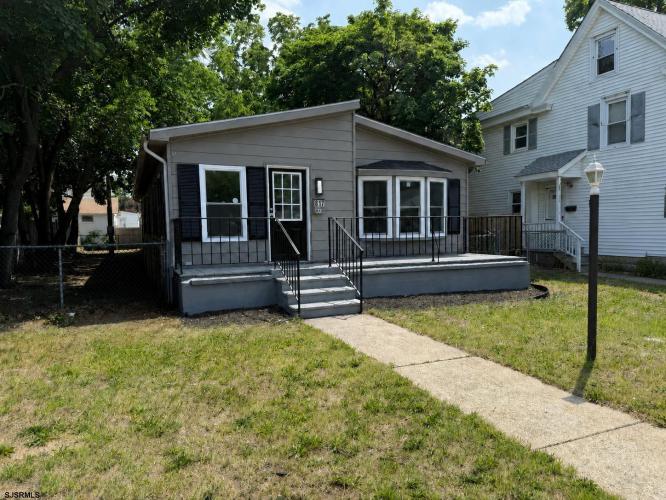 Photo of 817 E Main Street