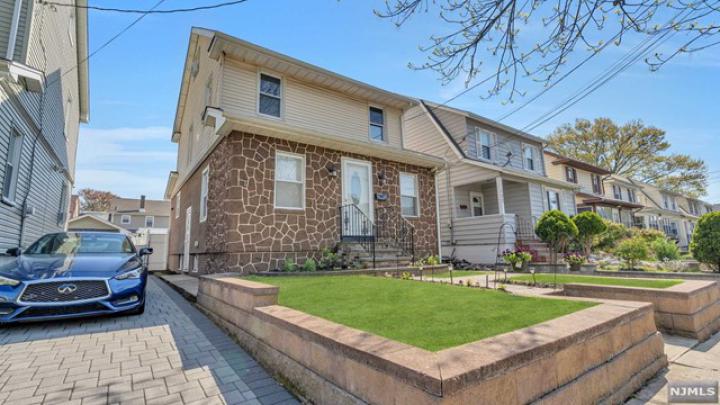 Photo of 129 Chester Avenue, Bloomfield NJ