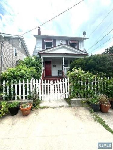 Photo of 872 Lyons Avenue, Irvington NJ