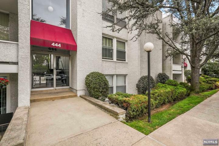 Photo of 444b River Road