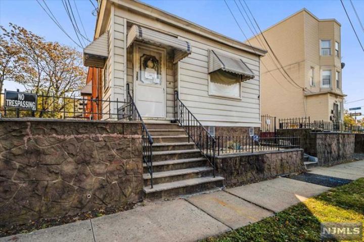 Photo of 122-124 Eastern Parkway, Irvington NJ