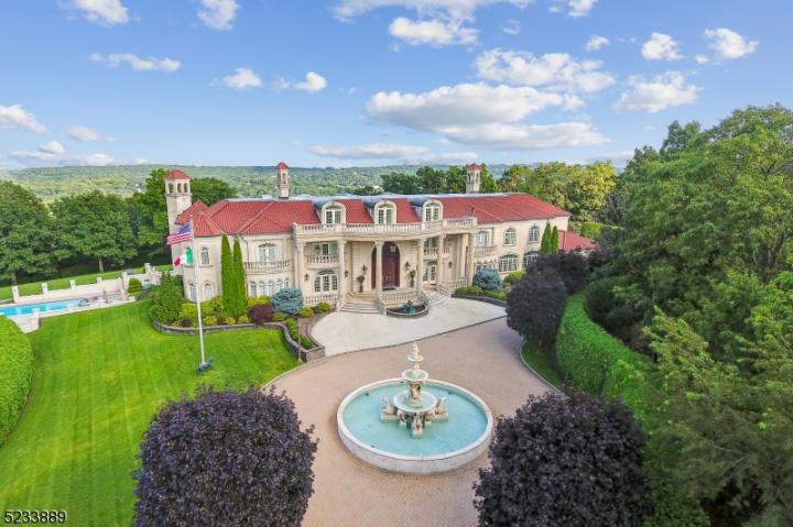 Photo of 50 Laura Drive, Cedar Grove NJ
