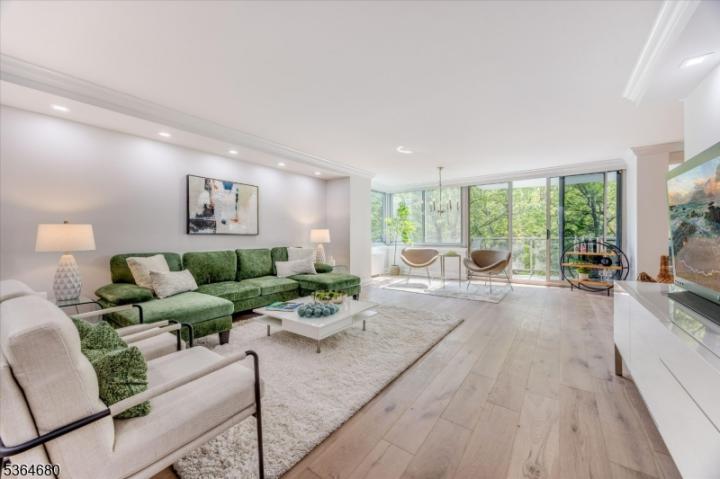 Photo of 1 Claridge Drive 418, Verona NJ