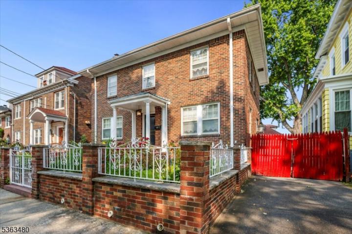 Photo of 436 Ridge Street, Newark City NJ