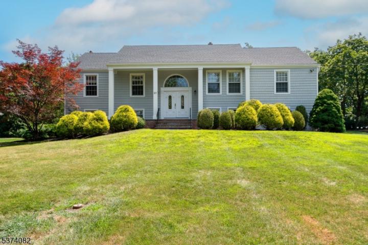 Photo of 31 Maple Drive, North Caldwell NJ