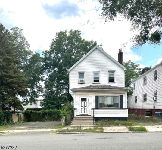 Photo of 335 Tremont Avenue