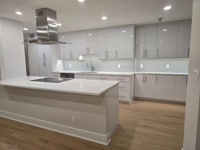 Photo of 2 Claridge Drive 5cw, Verona NJ