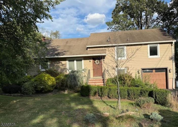 Photo of 196 Mountain Avenue, North Caldwell NJ