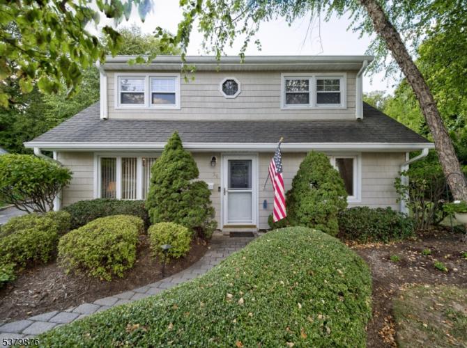 Photo of 59 David Road, Cedar Grove NJ