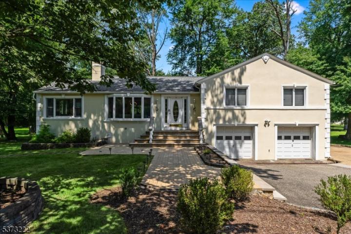 Photo of 531 Mountain Avenue, North Caldwell NJ