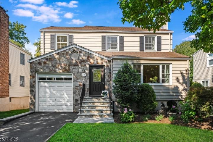 Photo of 17 Rahway Road, Millburn NJ