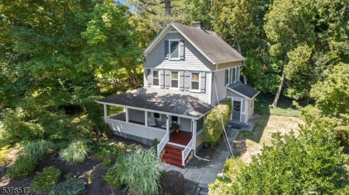 Photo of 254 Runnymede Road, West Caldwell NJ