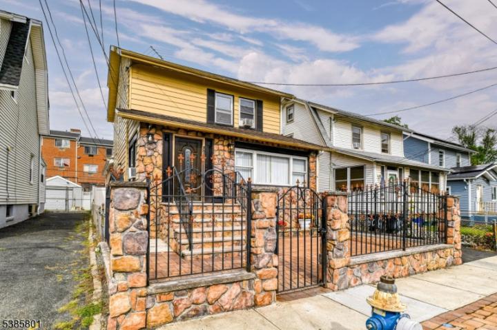 Photo of 82 W Rich Street, Irvington NJ