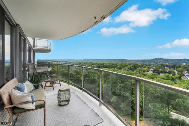 Photo of 1 Claridge Drive 723