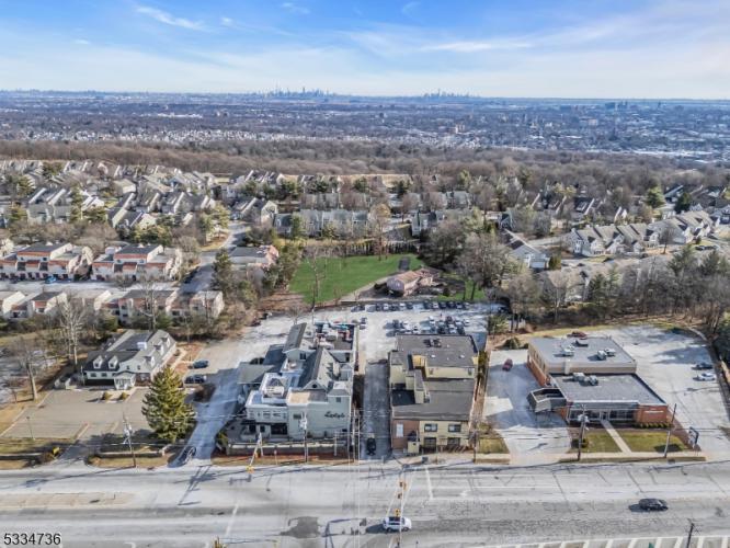 Photo of 1 Blueberry Bend, West Orange NJ