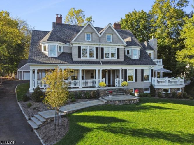 Photo of 372 Up Mountain Avenue, Montclair NJ