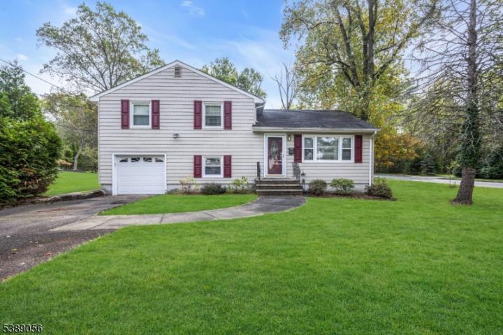 Photo of 100 Sycamore Avenue, Livingston NJ