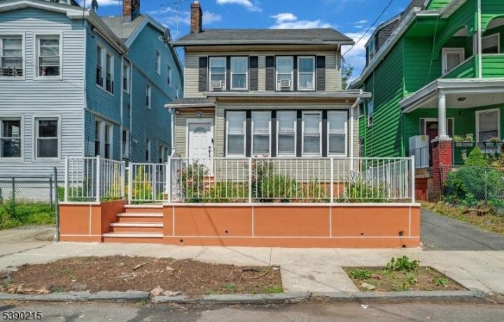 Photo of 1041 Hunterdon Street