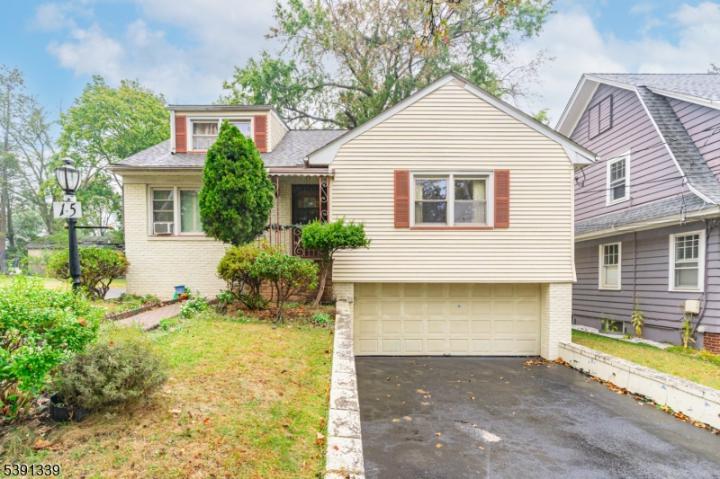 Photo of 15 Elberta Road, Maplewood NJ