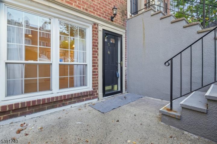 Photo of 5 Rider Court