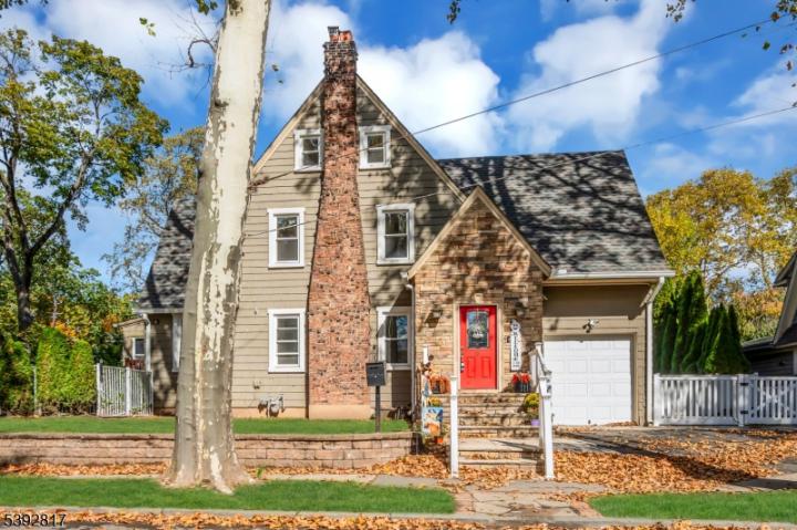 Photo of 12 Russell Avenue