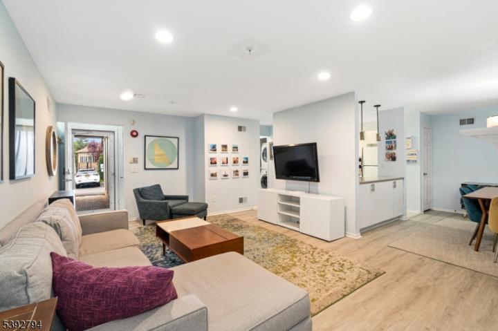 Photo of 42 Larkin Circle