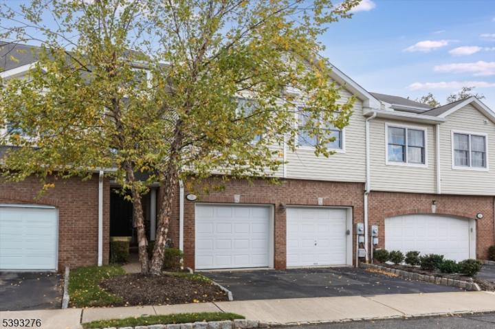 Photo of 35 Waldeck Court