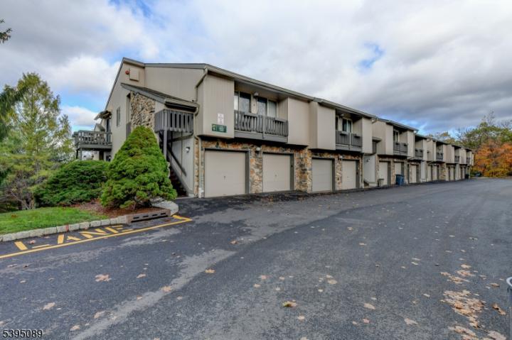 Photo of 2 Meyer Court, West Orange NJ