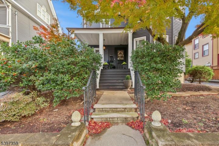 Photo of 627 Highland Avenue