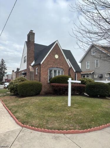 Photo of 98 Liberty Avenue