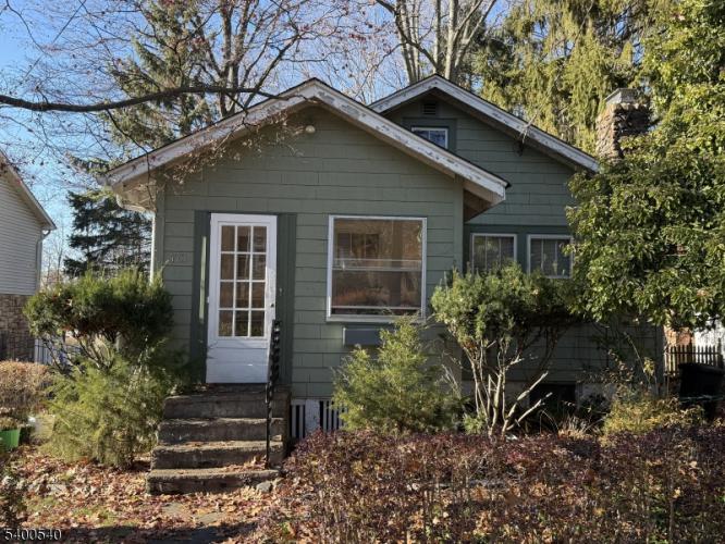 Photo of 173 Runnymede Road, West Caldwell NJ