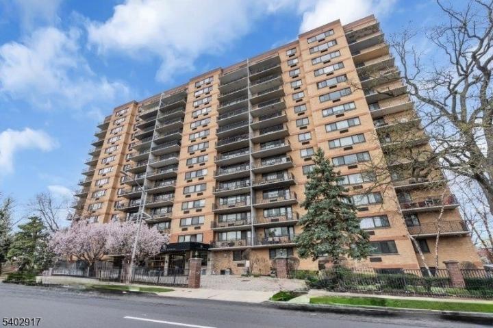 Photo of 60 Parkway Drive 10g, East Orange City NJ