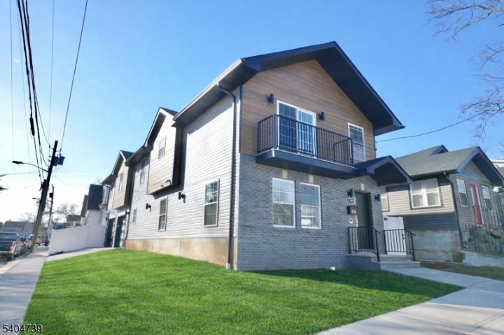 Photo of 236-238 Keer Avenue