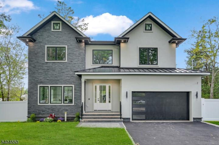 Photo of 7 Canterbury Lane, Millburn NJ