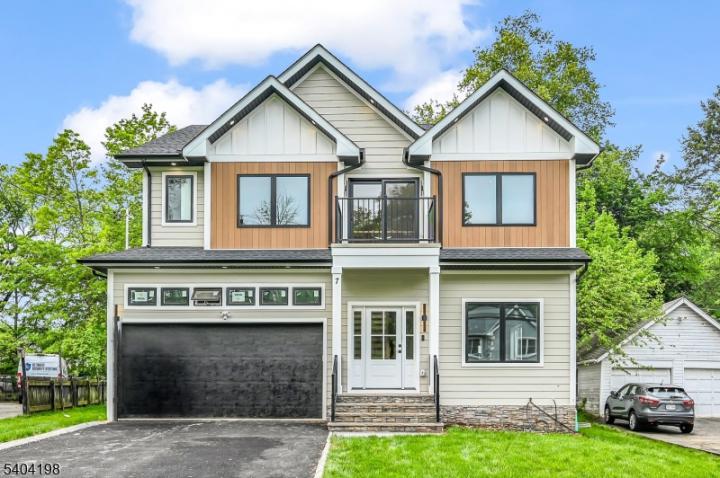 Photo of 7 Royal Avenue