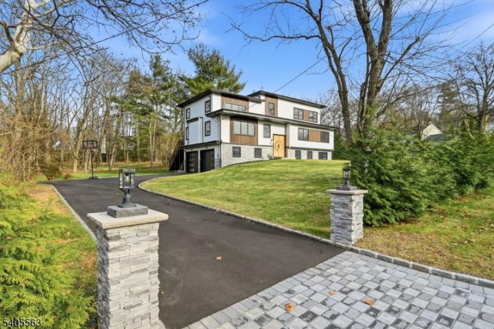 Photo of 148 Great Hills Road, Millburn NJ