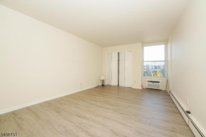 Photo of 1 River Road 3g