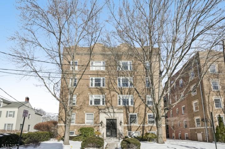 Photo of 55 Park Avenue 33