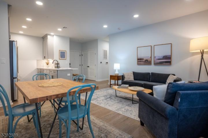 Photo of 660 Bloomfield Avenue 403