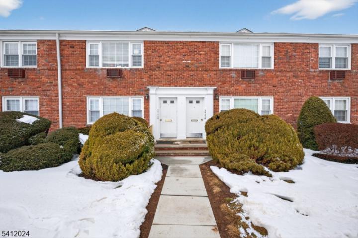 Photo of 666 Bloomfield Avenue 30