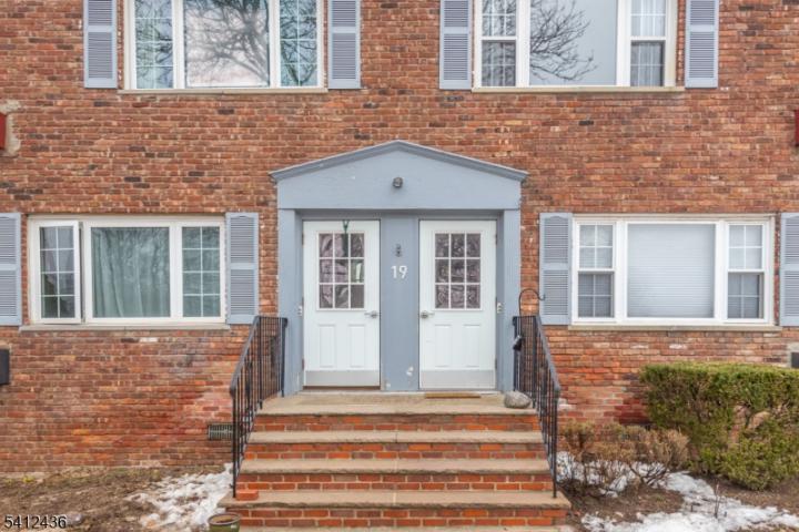 Photo of 19 Wedgewood Drive 79