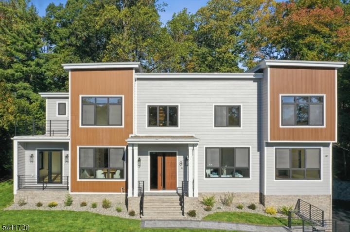 Photo of 8 Fordham Road, Livingston NJ