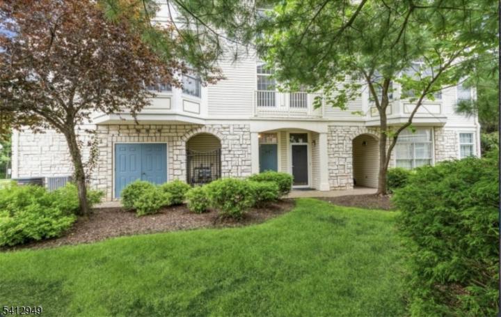 Photo of 317 Kensington Lane