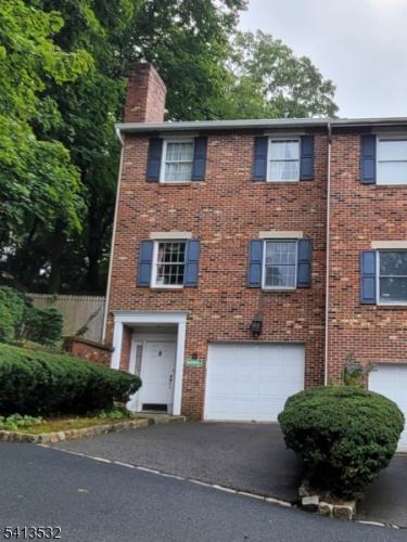 Photo of 16 Magnolia Lane